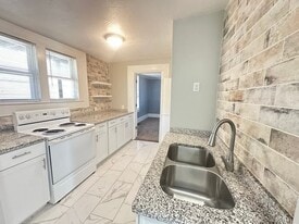 106 Alabama St in Winchester, KY - Building Photo