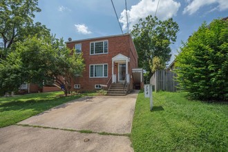 700-704 N Wakefield St in Arlington, VA - Foto de edificio - Building Photo