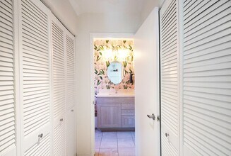 300 Donahue St in Sausalito, CA - Building Photo - Building Photo