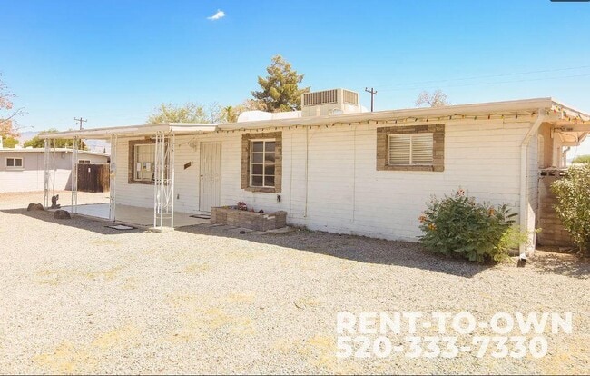property at 941 S Baylor Dr