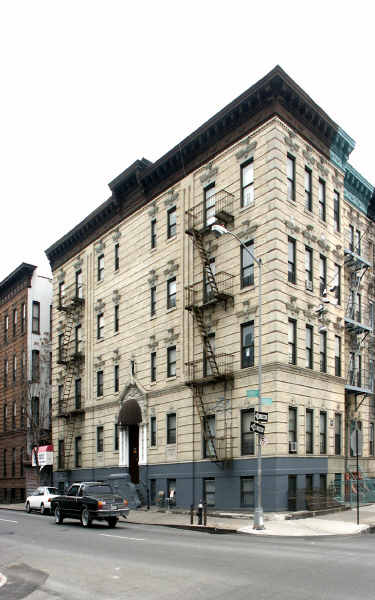 169 Howard Ave in Brooklyn, NY - Foto de edificio - Building Photo