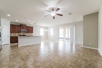402 Blakely Ct in Ruskin, FL - Building Photo - Building Photo