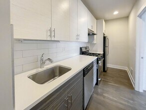 3919 N Janssen Ave, Unit 1E in Chicago, IL - Building Photo - Building Photo