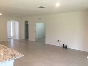 6185 SW 93rd Loop in Ocala, FL - Foto de edificio - Building Photo