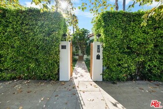 441 Flores St in Los Angeles, CA - Building Photo - Building Photo