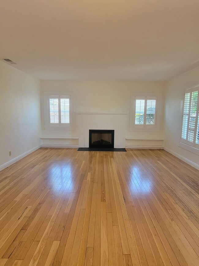 415 Virginia Ct in Santa Rosa, CA - Building Photo - Building Photo