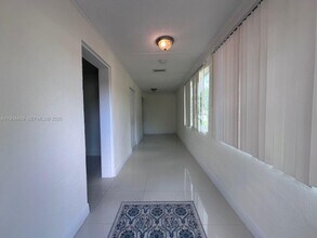 2898 NW 6th Ct in Fort Lauderdale, FL - Building Photo - Building Photo