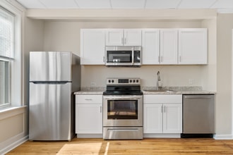 1440 W Howard St in Chicago, IL - Building Photo - Building Photo
