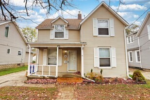 854 Crosby St NW in Grand Rapids, MI - Building Photo