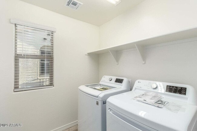 5750 W Raymond St in Phoenix, AZ - Building Photo - Building Photo