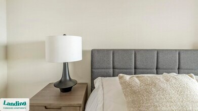 11144 Fuqua St in Houston, TX - Foto de edificio - Building Photo