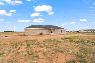 109 North F M 789 in Slaton, TX - Building Photo - Building Photo