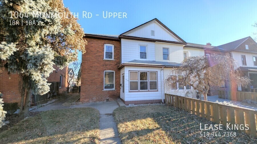 1064 Monmouth Rd in Windsor, ON - Building Photo