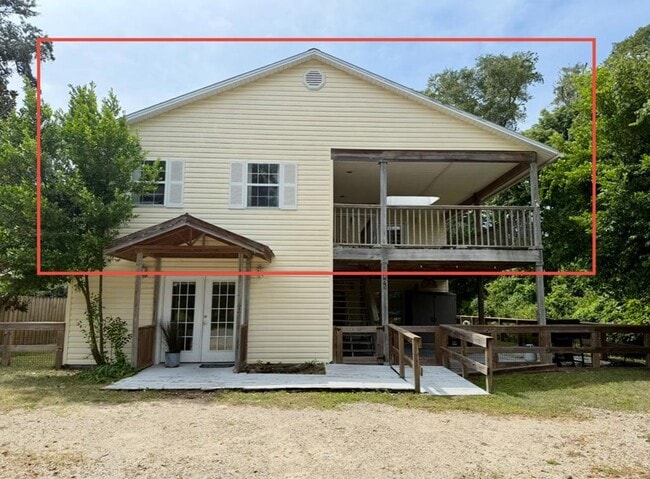405 Tallahassee St in Carrabelle, FL - Building Photo - Building Photo