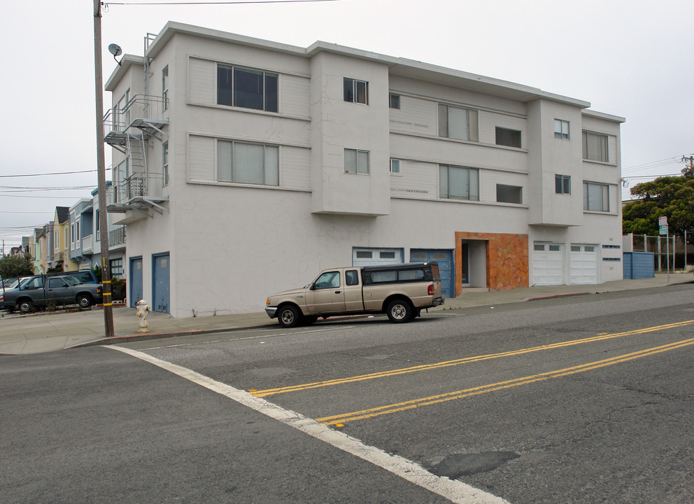 3760 Noriega St in San Francisco, CA - Building Photo