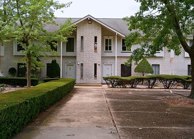 property at 9 Boulder Ct