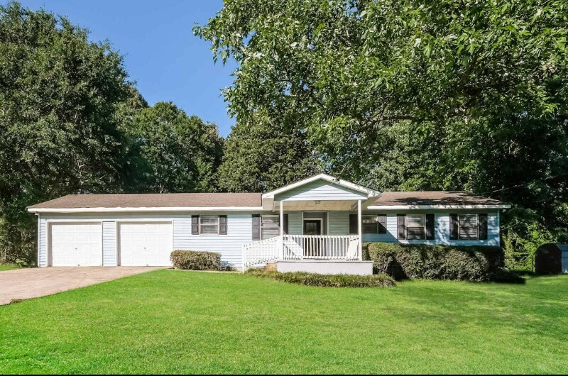 668 William St in Dacula, GA - Building Photo