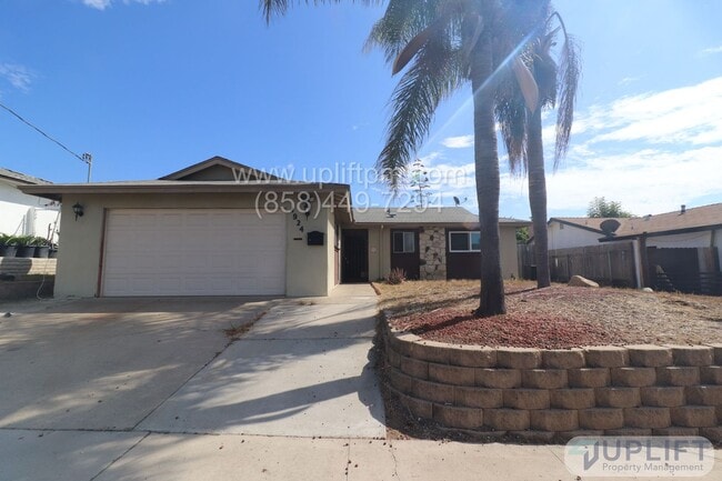 property at 4924 Verde Dr
