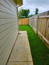 9612 Whisper Willow Blvd in Manor, TX - Foto de edificio - Building Photo