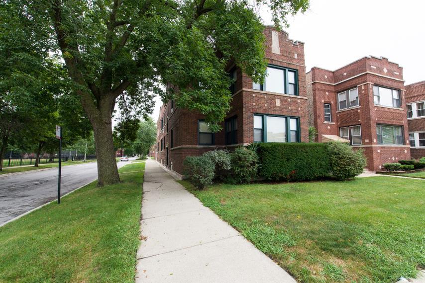 7201 S Calumet Ave in Chicago, IL - Foto de edificio