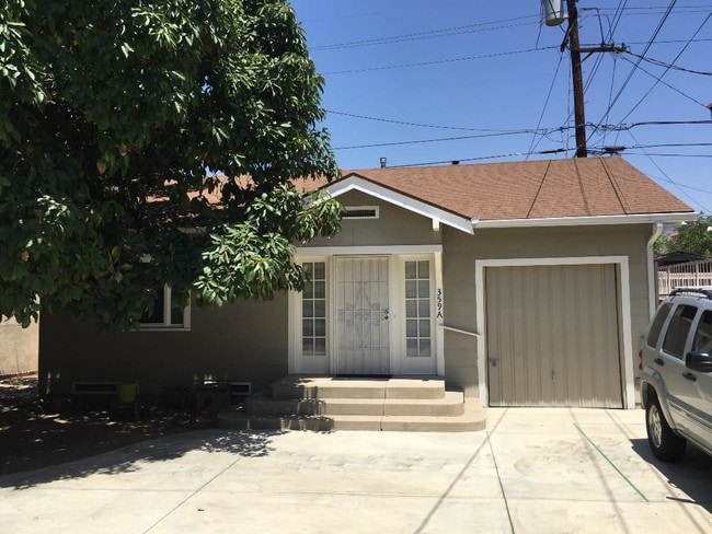 359 W Lexington Dr, Unit A in Glendale, CA - Foto de edificio - Building Photo