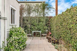 10948 Aletta Ave in Culver City, CA - Building Photo