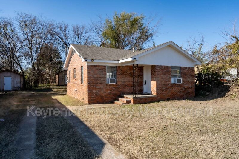 522 S 39th W Ave in Tulsa, OK - Foto de edificio