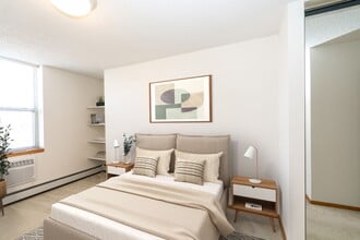 Kenwood Gables in Minneapolis, MN - Foto de edificio - Building Photo