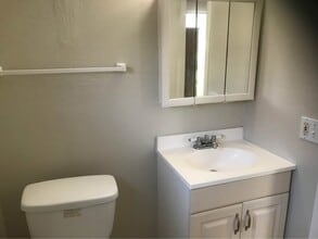 312 N J St, Unit 2 in Lake Worth, FL - Foto de edificio - Building Photo