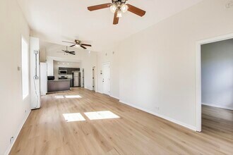 1131 W Taylor St in Chicago, IL - Building Photo - Building Photo