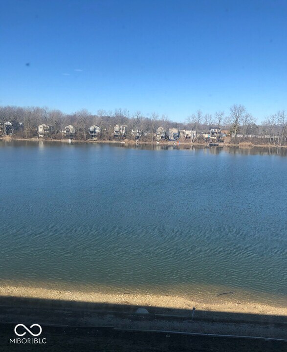 3016 Lake Shore Dr in Indianapolis, IN - Building Photo