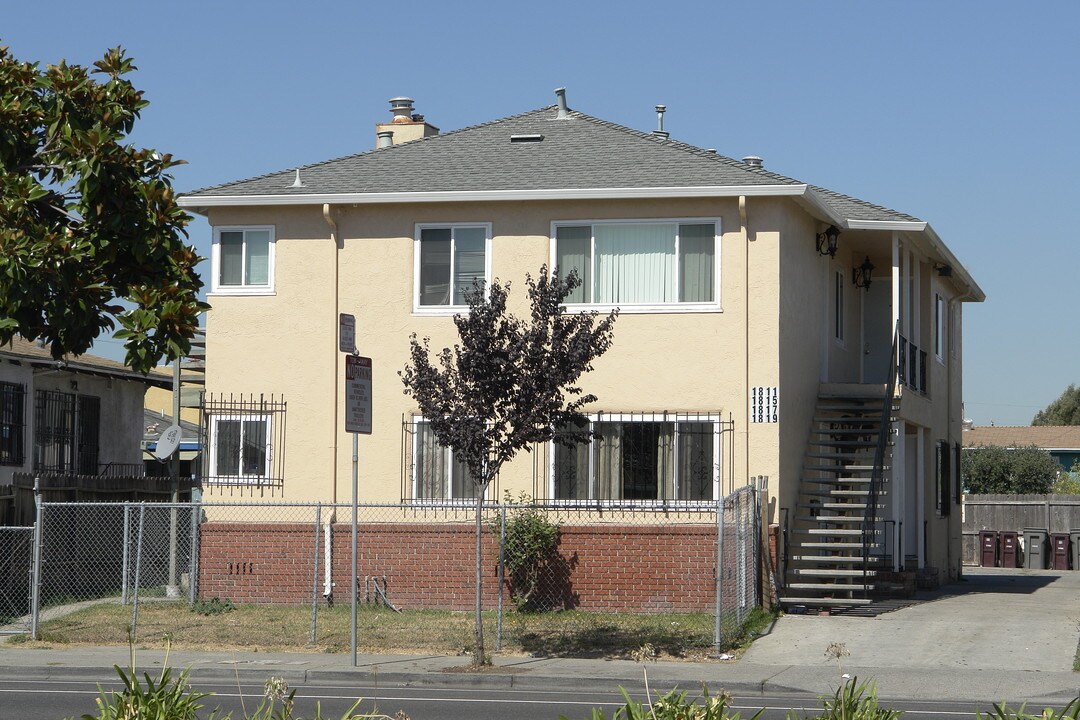 1817 73rd Ave in Oakland, CA - Foto de edificio