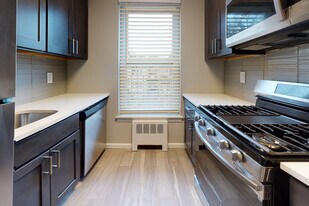 Watson Apartments in Elizabeth, NJ - Building Photo