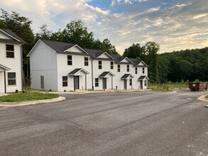 Cherocreek Ct in Dahlonega, GA - Building Photo - Building Photo