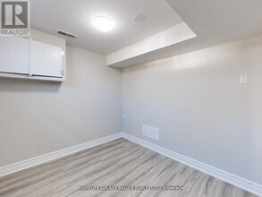 58 Milford Haven Dr in Toronto, ON - Building Photo - Building Photo