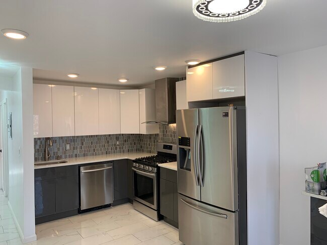 1604 74th St in North Bergen, NJ - Building Photo - Building Photo