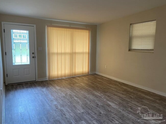 6210 Hilltop Rd in Pensacola, FL - Building Photo - Building Photo