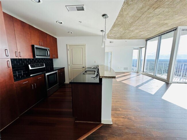 155 S Court Ave in Orlando, FL - Building Photo - Building Photo