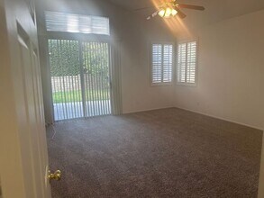 28105 Canyon Crest Dr in Santa Clarita, CA - Building Photo - Building Photo