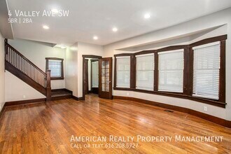 4 Valley Ave SW in Grand Rapids, MI - Building Photo - Building Photo