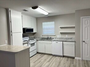 340 Calhoun Ave in Destin, FL - Building Photo - Building Photo