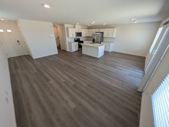 5658 Mesa Sedona St in North Las Vegas, NV - Building Photo - Building Photo