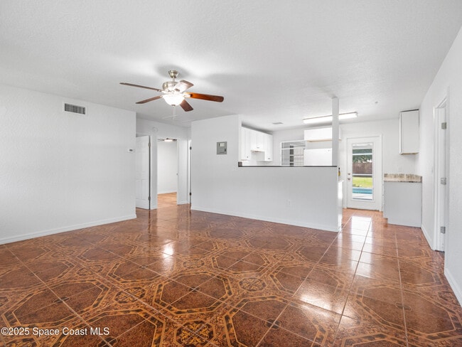 2033 Robinhood Dr in Melbourne, FL - Building Photo - Building Photo