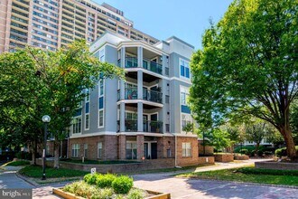 5563 Seminary Rd in Falls Church, VA - Building Photo - Building Photo