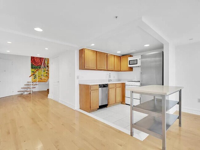 19-19 24th Ave in Astoria, NY - Building Photo - Building Photo