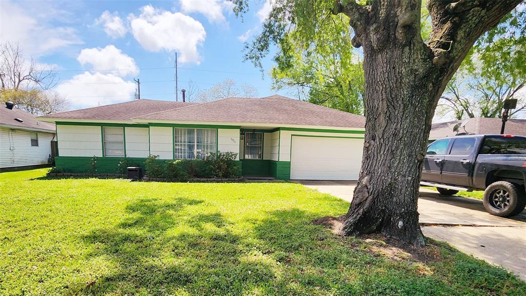3911 Avalon Ave in Port Arthur, TX - Building Photo