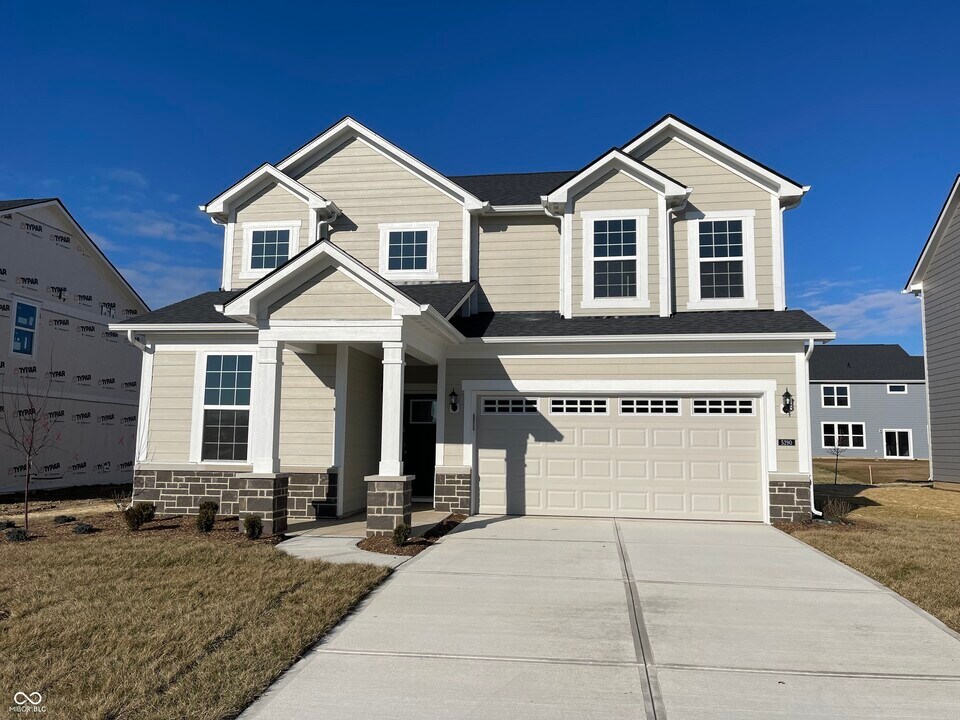 5290 Laurel Crest Run in Noblesville, IN - Building Photo