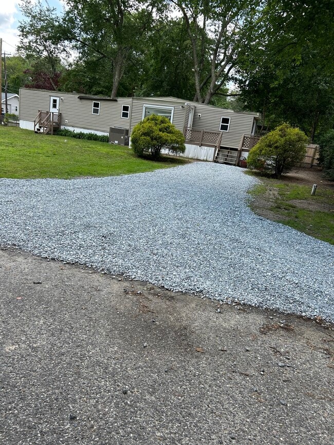 property at 541 Evergreen Rd