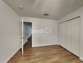 617 Creek Oak Dr in Murfreesboro, TN - Building Photo - Building Photo