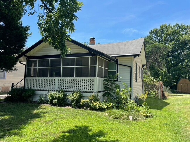 property at 523 N Erie St